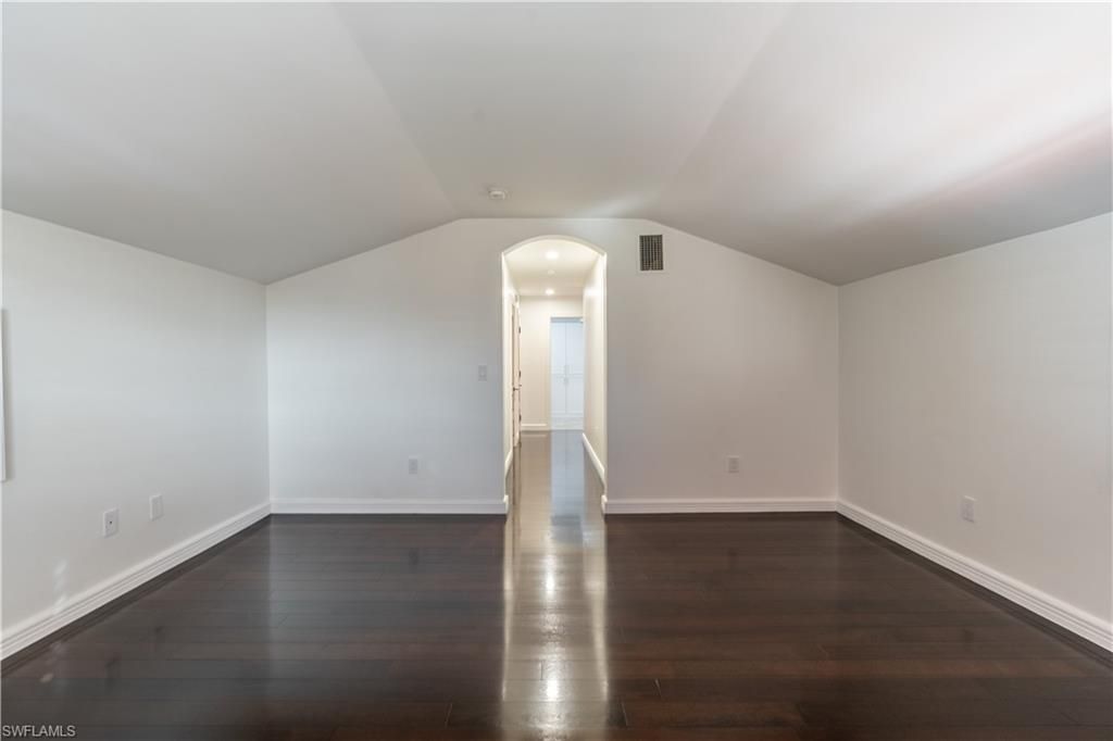 1160 8th St S, Naples, FL 34102 Photo