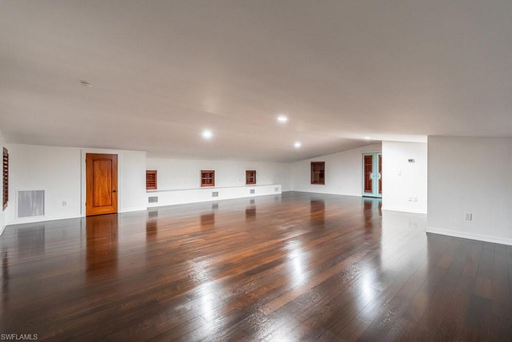 1160 8th St S, Naples, FL 34102 Photo