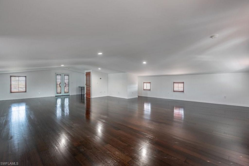 1160 8th St S, Naples, FL 34102 Photo