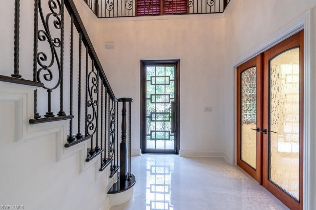 1160 8th St S, Naples, FL 34102 Photo