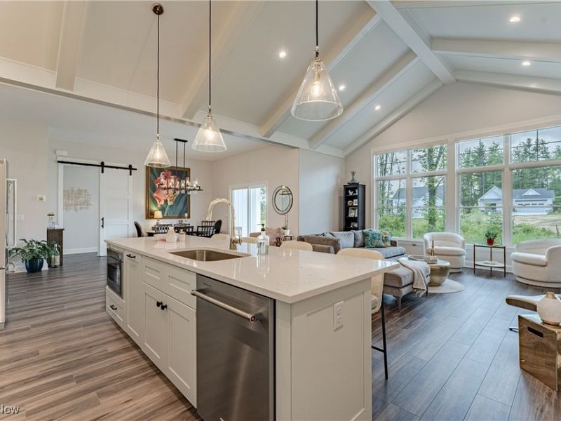 6477 N Cobblestone Road, Cleveland, OH 44143 Photo 6