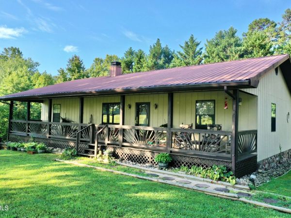 252 Slaton Farm Road, Dandridge, TN 37725