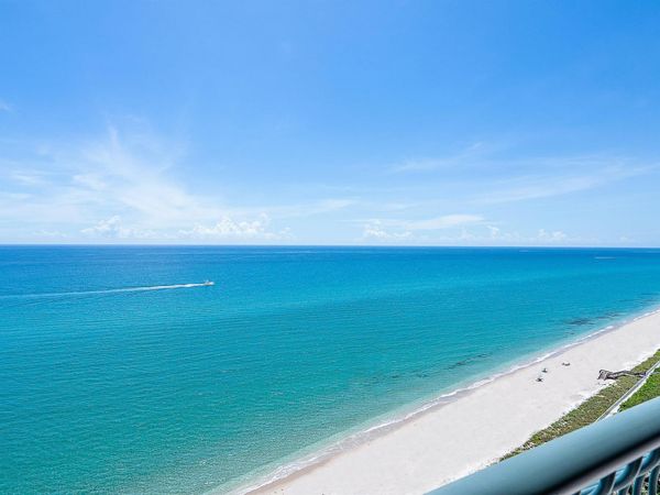 5150 N Ocean Drive, Unit 1903, Singer Island, FL 33404