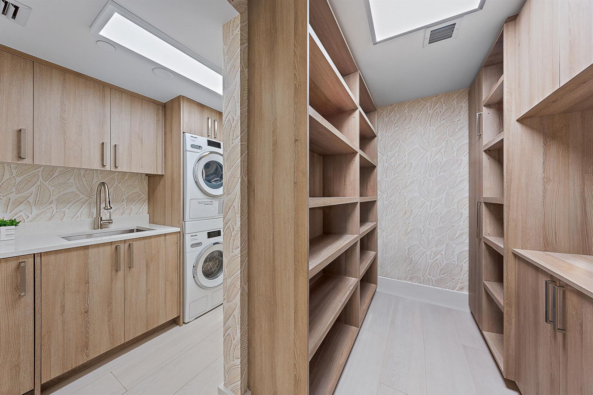 5150 N Ocean Drive, Unit 1903, Singer Island, FL 33404 Photo