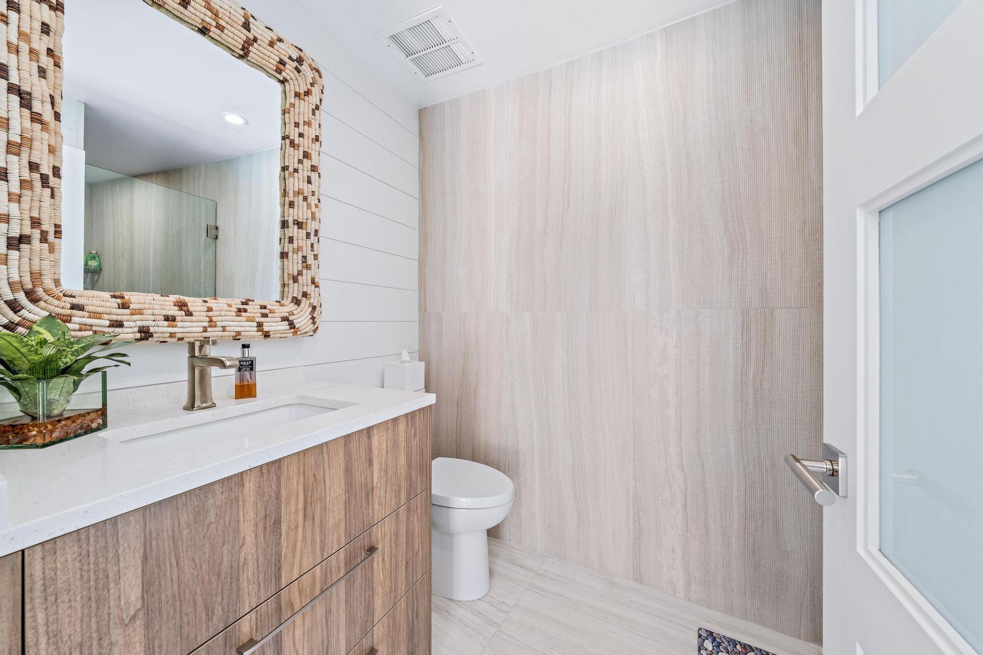 5150 N Ocean Drive, Unit 1903, Singer Island, FL 33404 Photo