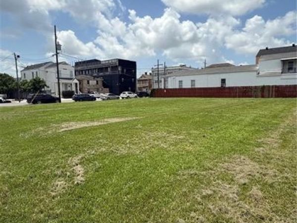 1501-15 BARONNE Street, New Orleans, LA 70130