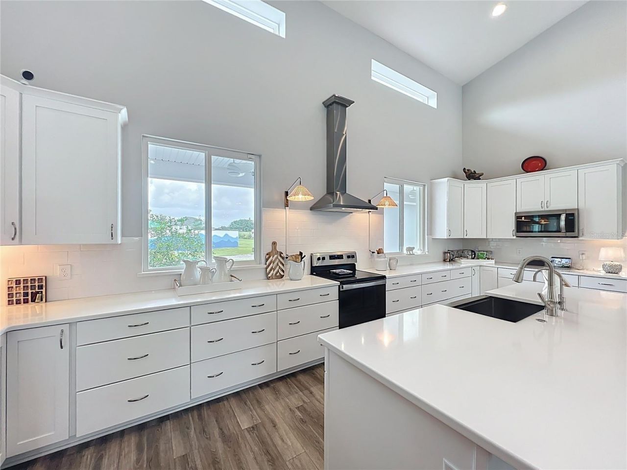 10220 & 10224 Bay Lake Road, Groveland, FL 34736 Photo