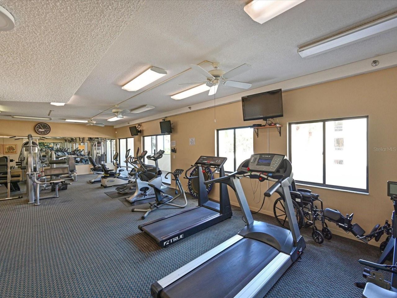 1102 Benjamin Franklin Drive, Unit 310, Sarasota, FL 34236 Photo