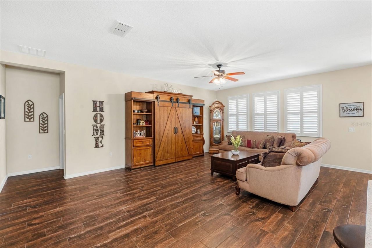 2617 Limerick Circle, Grand Island, FL 32735 Photo
