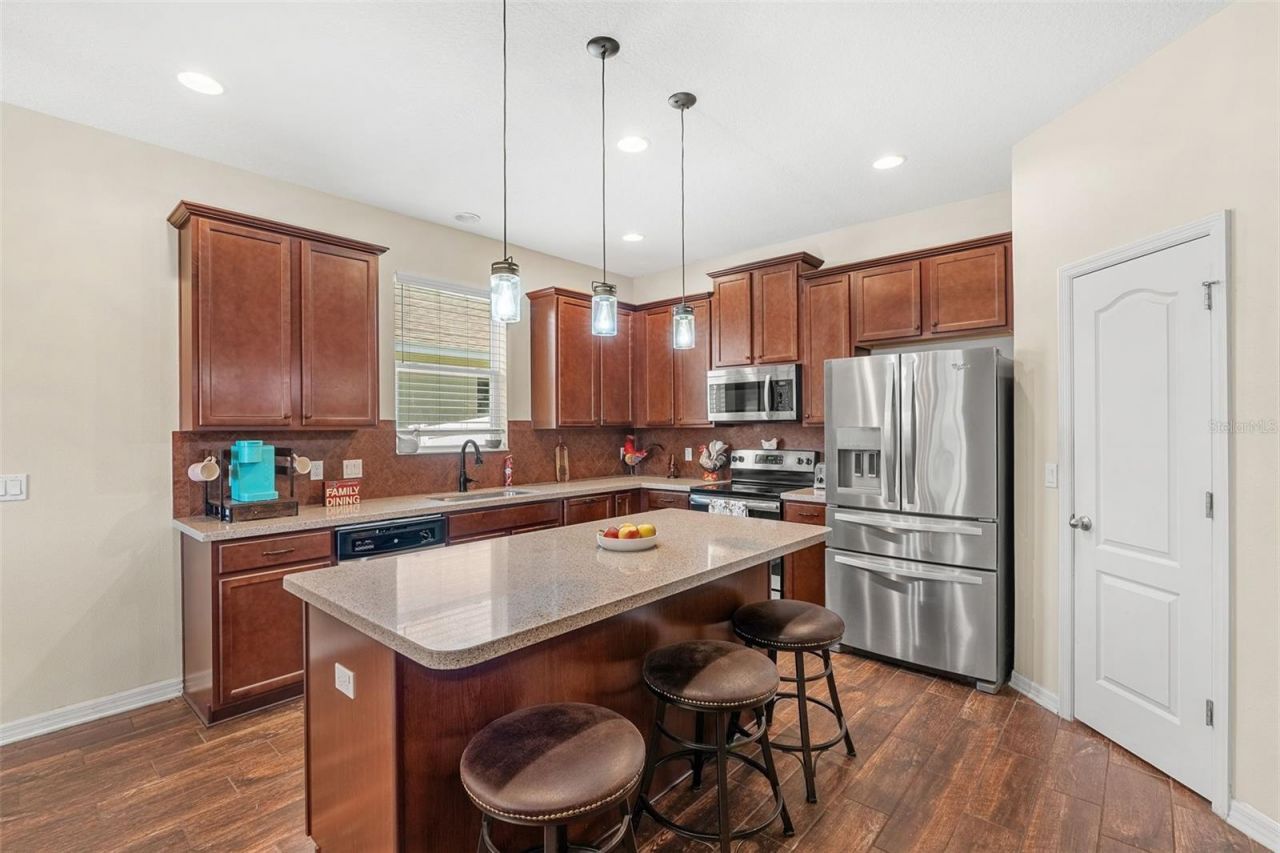 2617 Limerick Circle, Grand Island, FL 32735 Photo