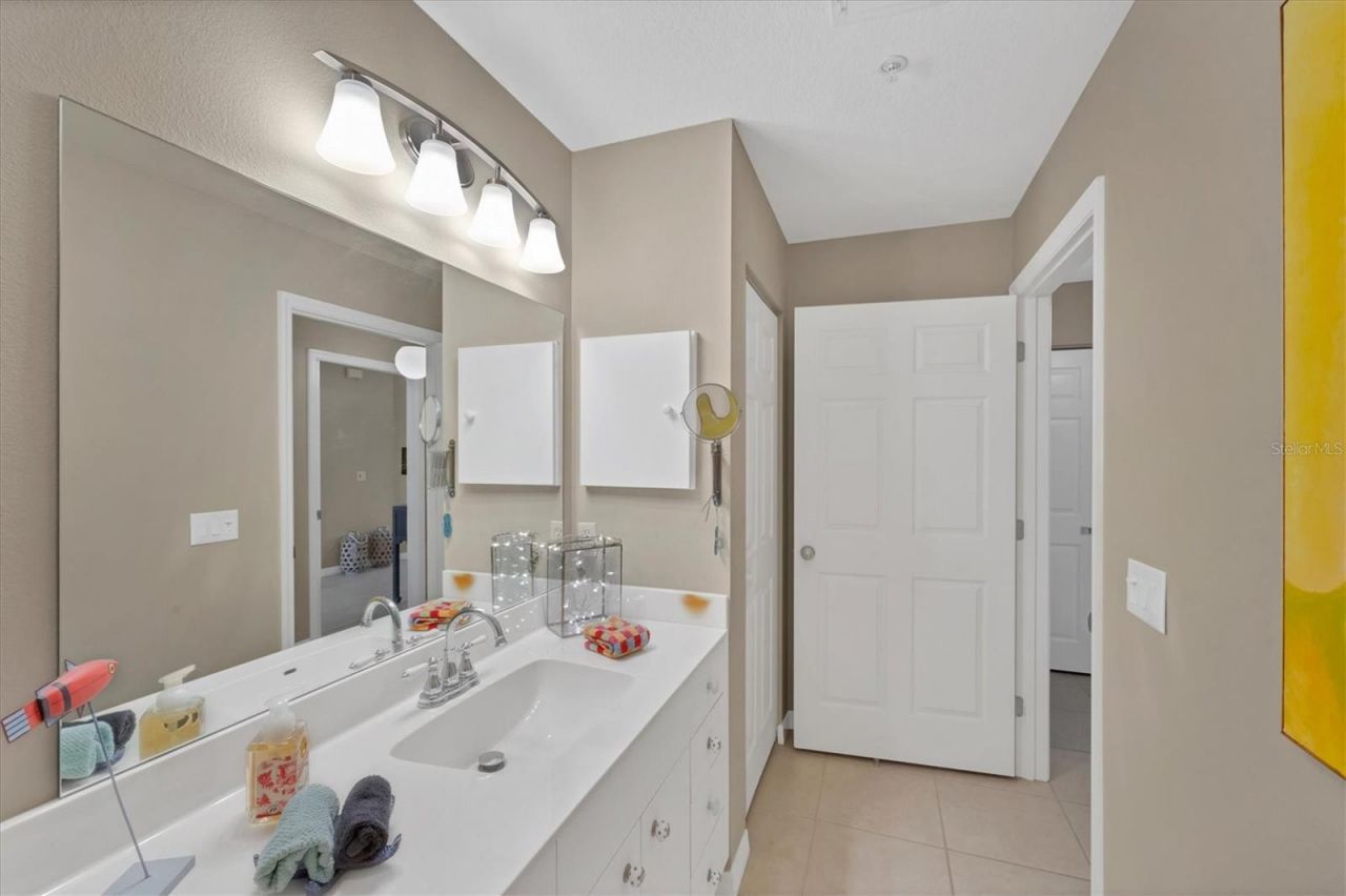 119 Woodbridge Drive, Unit 102, Venice, FL 34293 Photo