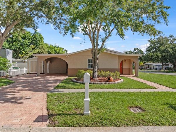 2901 W PAXTON AVENUE, TAMPA, FL 33611