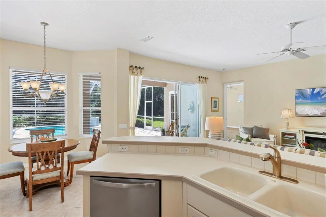 6935 Lennox Place, University Park, FL 34201 Photo