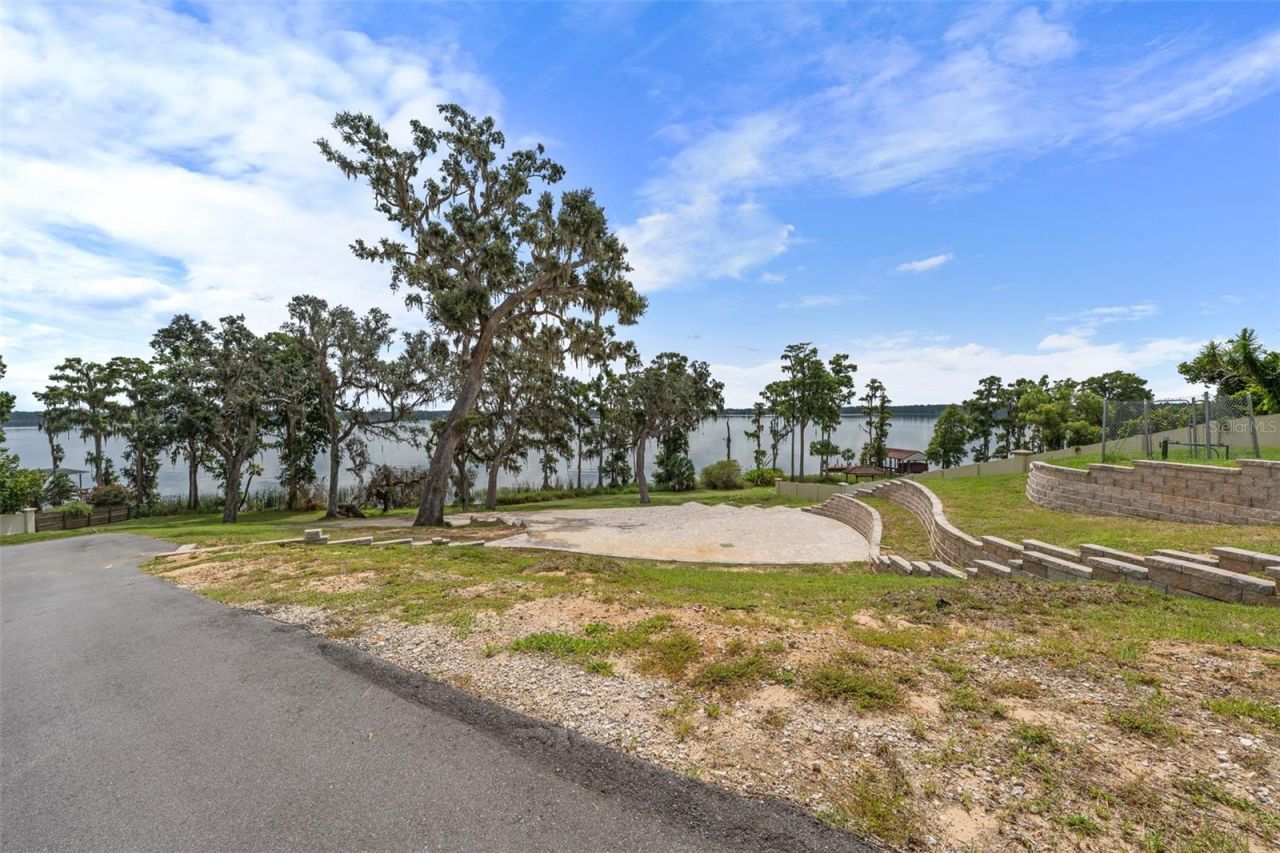 11901 Fort King Highway, Thonotosassa, FL 33592 Photo