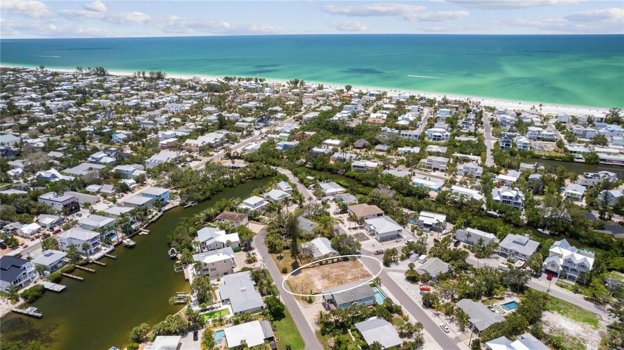 132 Crescent Drive, Anna Maria, FL 34216 Photo