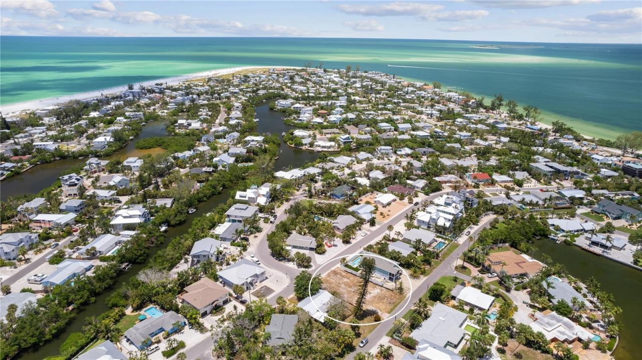 132 Crescent Drive, Anna Maria, FL 34216 Photo