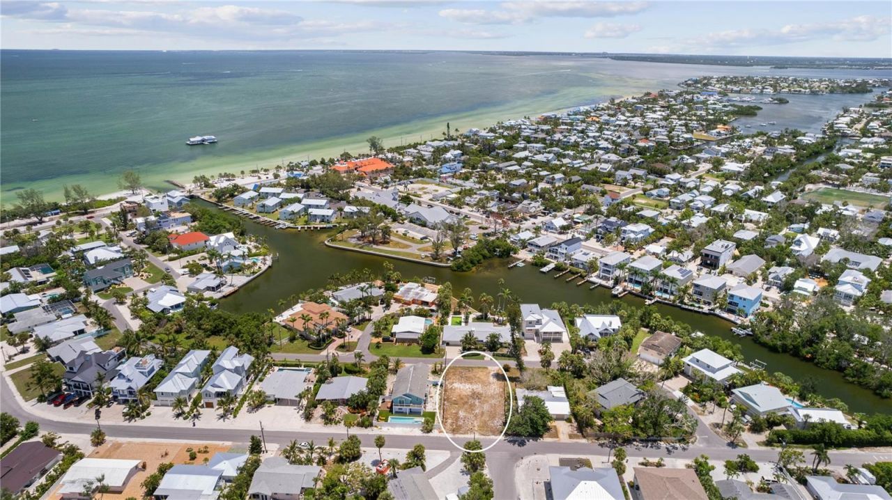 132 Crescent Drive, Anna Maria, FL 34216 Photo