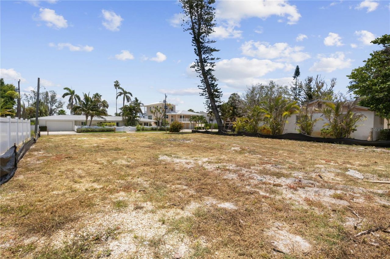 132 Crescent Drive, Anna Maria, FL 34216 Photo