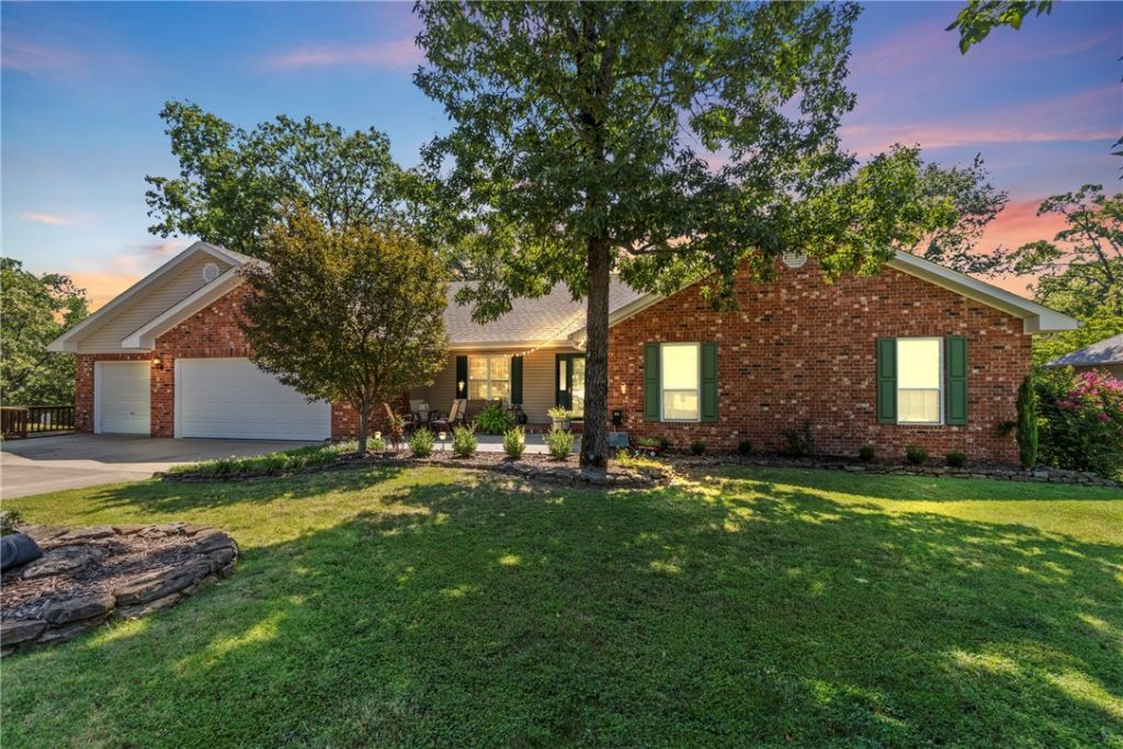 6 Belaire Drive, Holiday Island, AR 72631 Main Photo