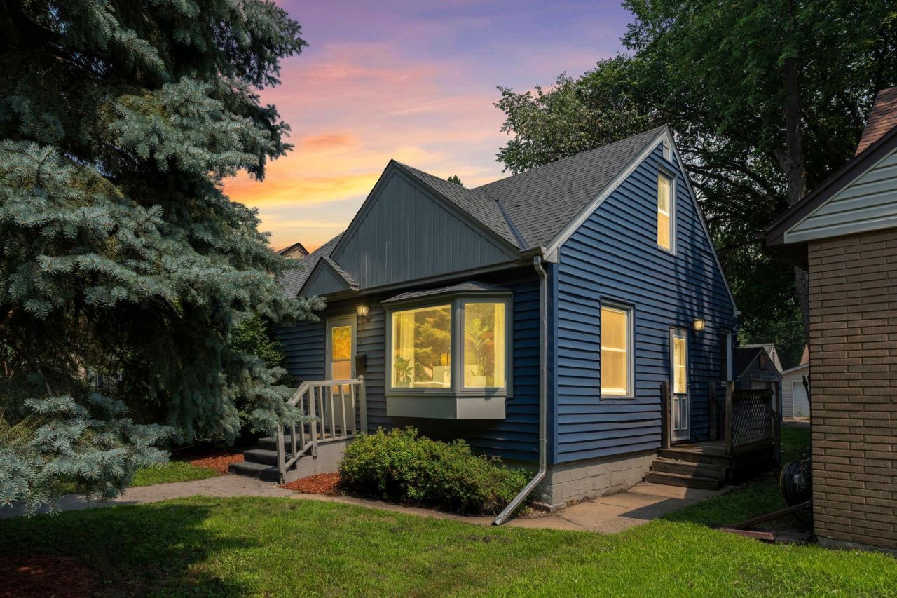 4914 Oliver Avenue N, Minneapolis, MN 55430 Main Photo