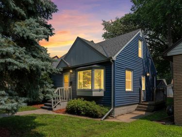 4914 Oliver Avenue N, Minneapolis, MN 55430