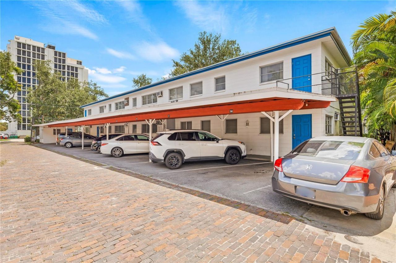 800 Beach Drive Ne, Saint Petersburg, FL 33701 Photo