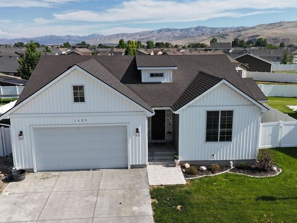 1629 Petersburg, Chubbuck, ID 83202