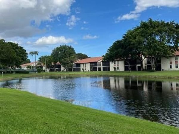 10915 Palm Lake Avenue, Unit 102, Boynton Beach, FL 33437