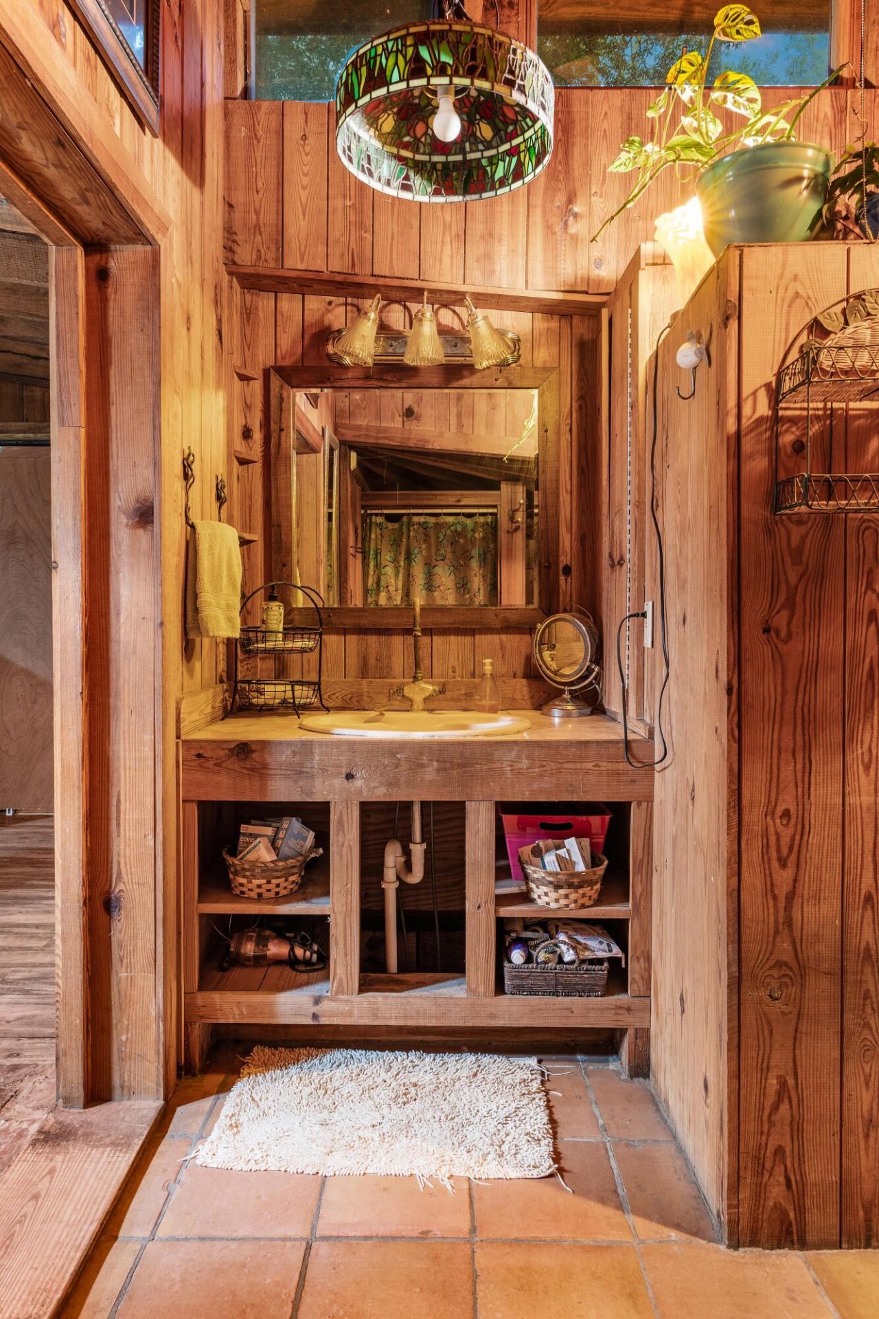 1373 Bridge Street Photo 17