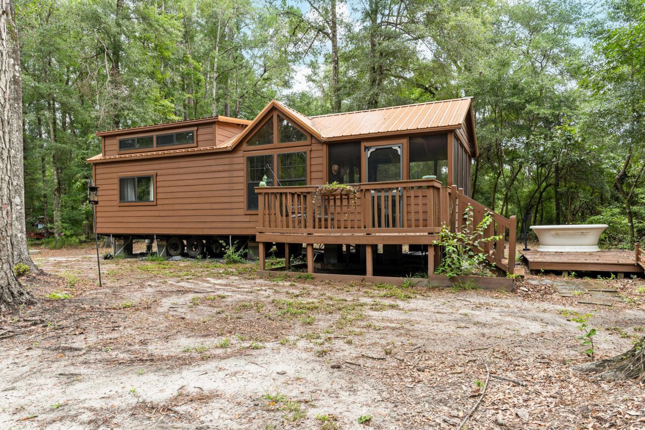 1373 Bridge Street Photo 39