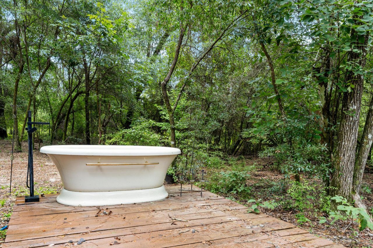 1373 Bridge Street Photo 50