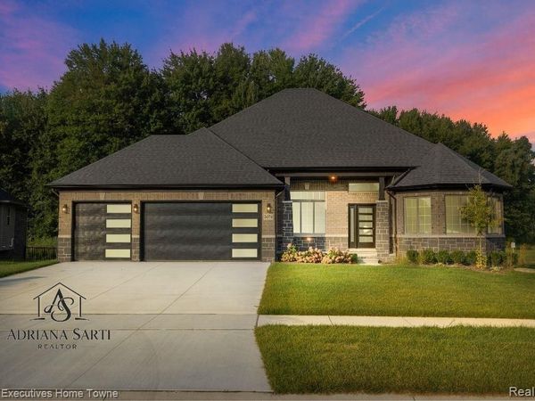 54161 Carrigan Drive, New Baltimore, MI 48047