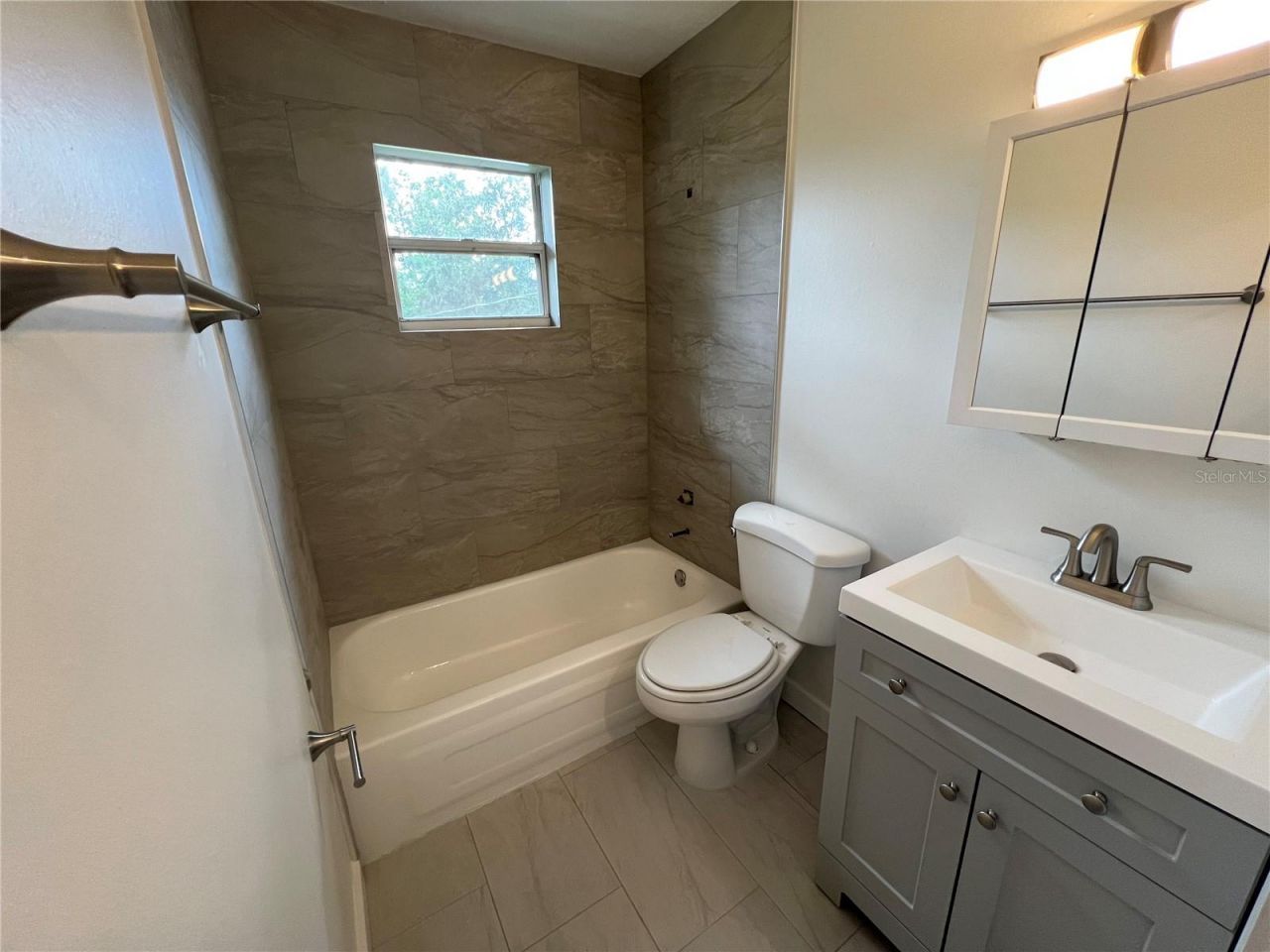 722 65th Avenue E, Bradenton, FL 34203 Photo
