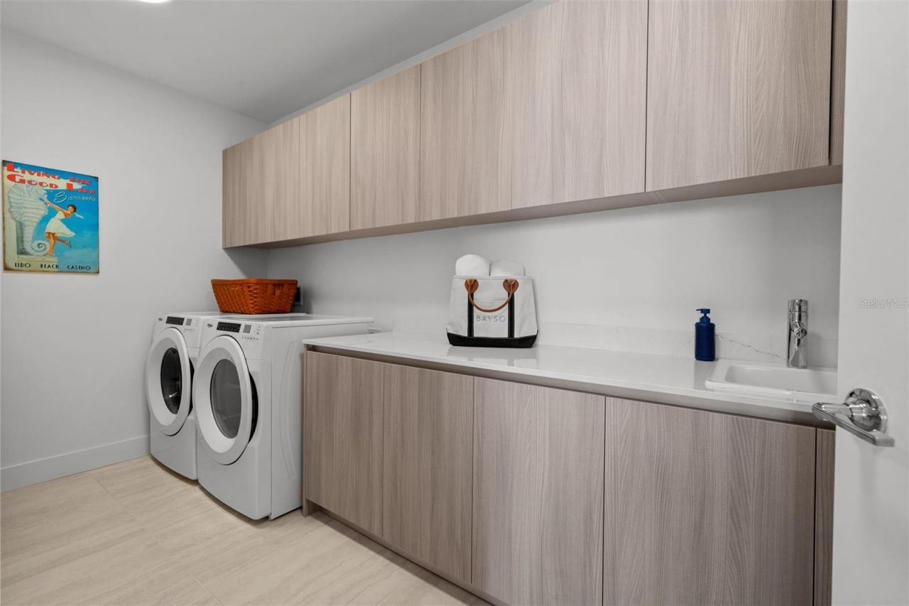 301 Quay Commons, Unit 1703, Sarasota, FL 34236 Photo