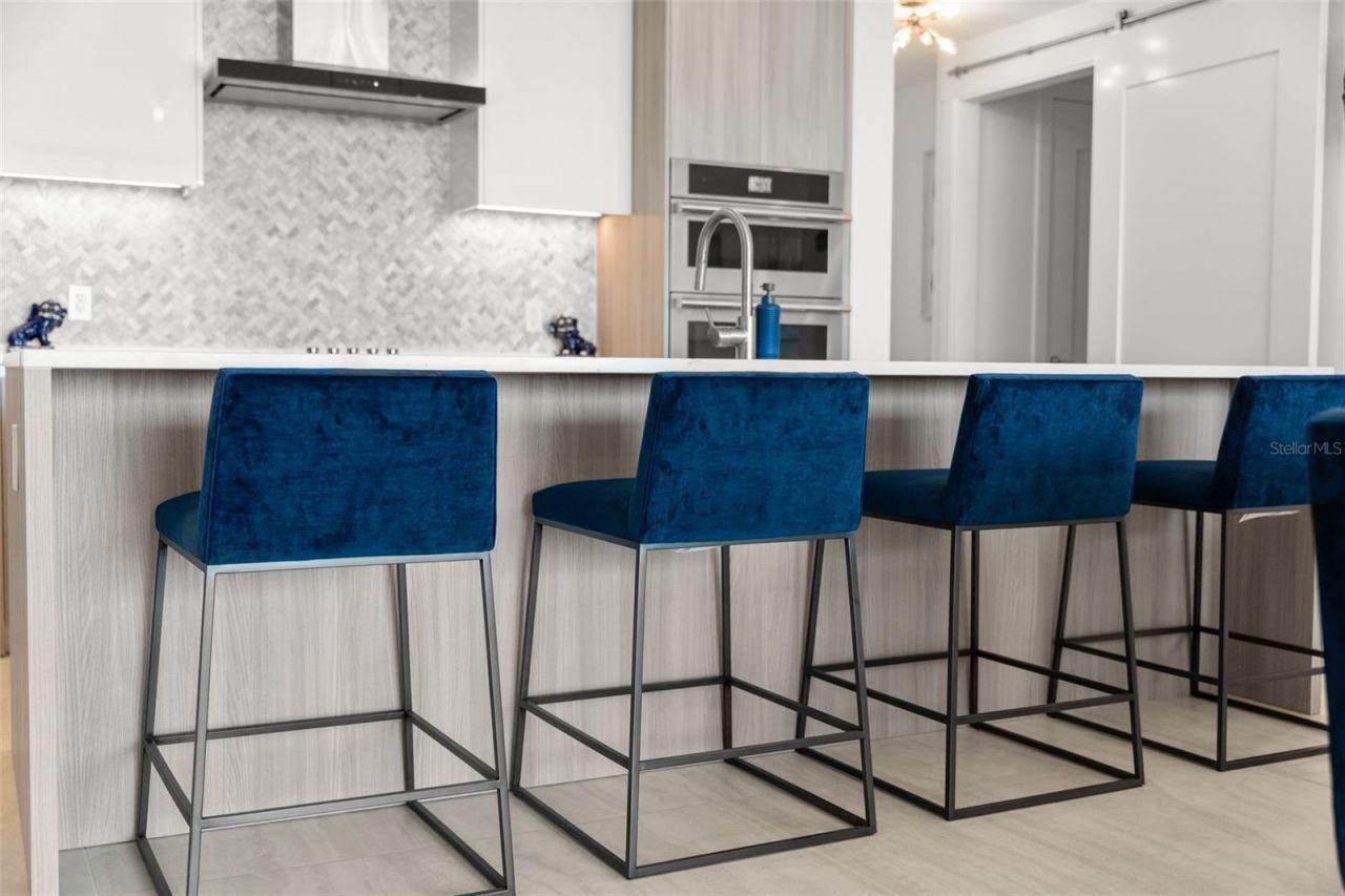 301 Quay Commons, Unit 1703, Sarasota, FL 34236 Photo