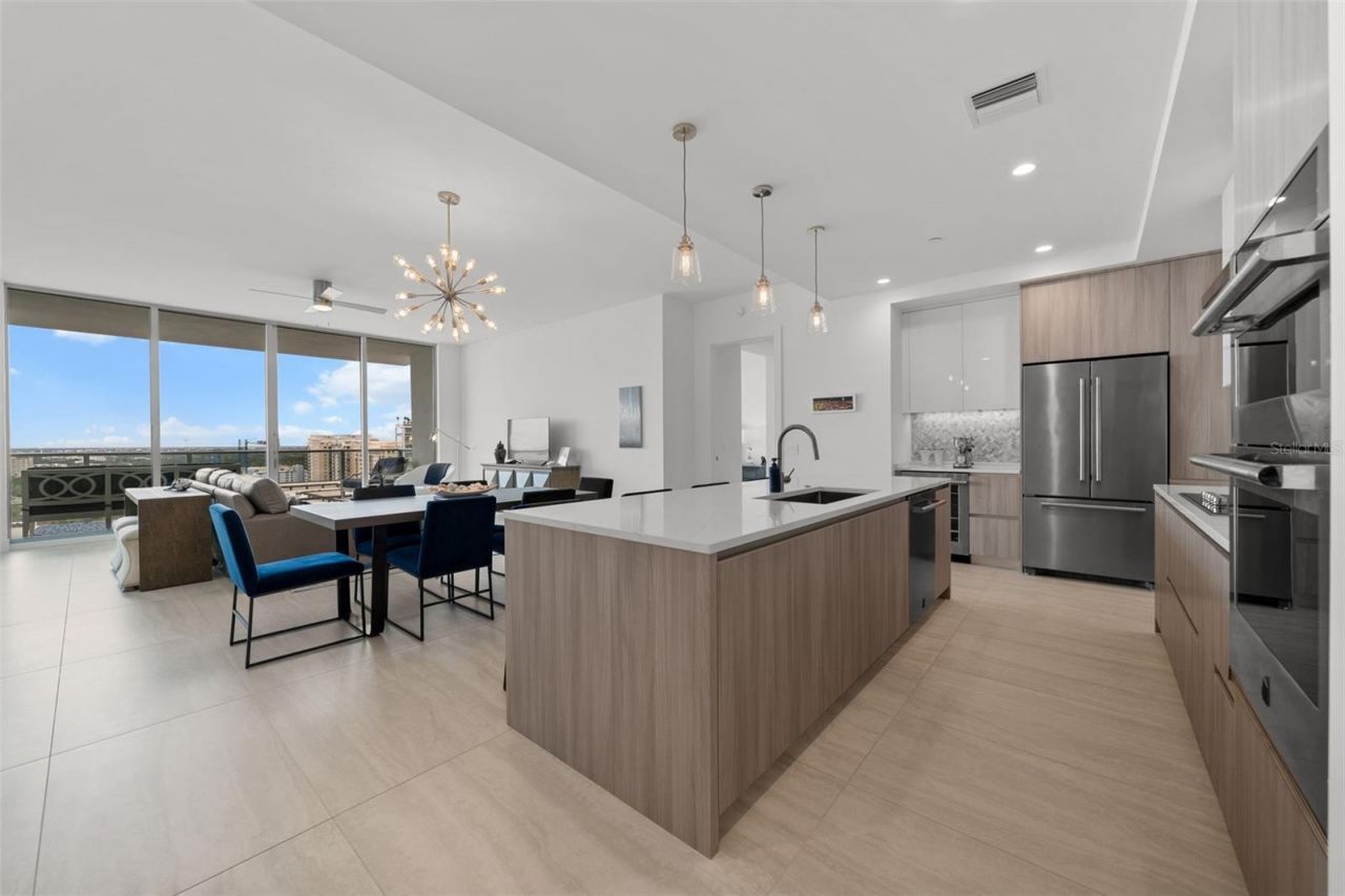 301 Quay Commons, Unit 1703, Sarasota, FL 34236 Photo