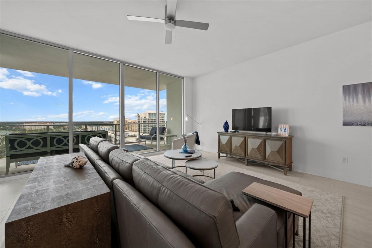 301 Quay Commons, Unit 1703, Sarasota, FL 34236 Photo