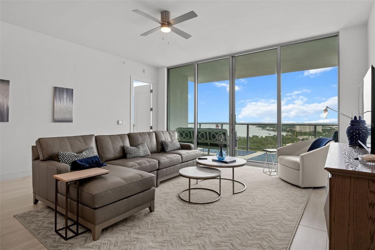 301 Quay Commons, Unit 1703, Sarasota, FL 34236 Photo