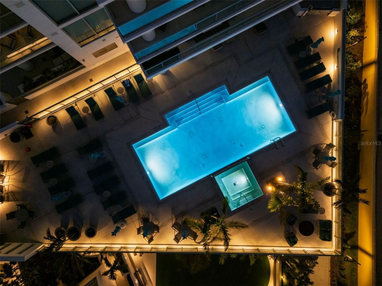 301 Quay Commons, Unit 1703, Sarasota, FL 34236 Photo