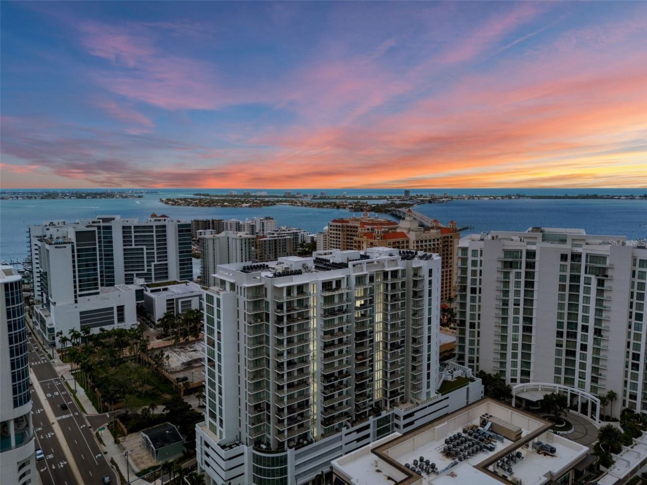 301 Quay Commons, Unit 1703, Sarasota, FL 34236 Photo