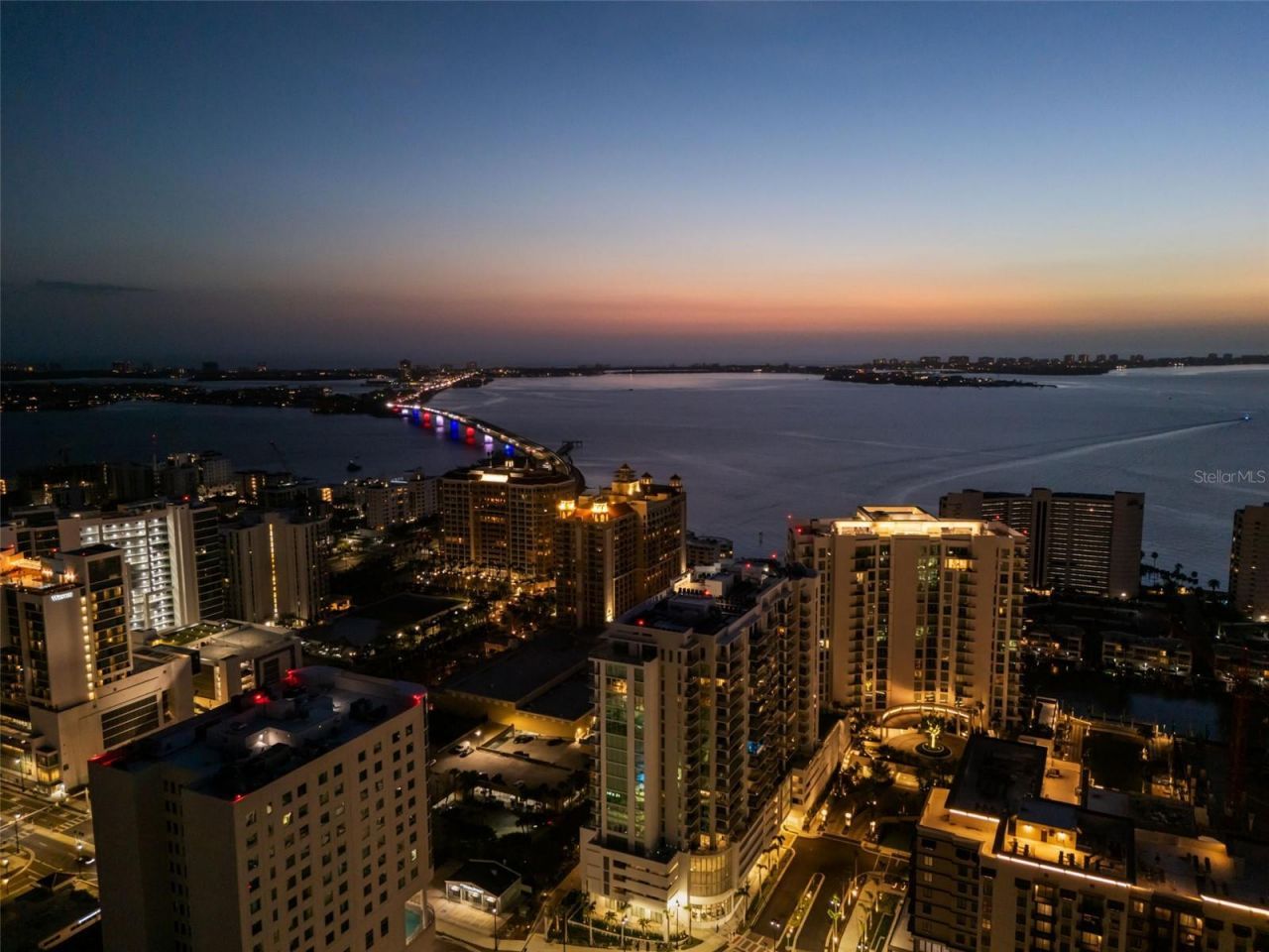301 Quay Commons, Unit 1703, Sarasota, FL 34236 Photo