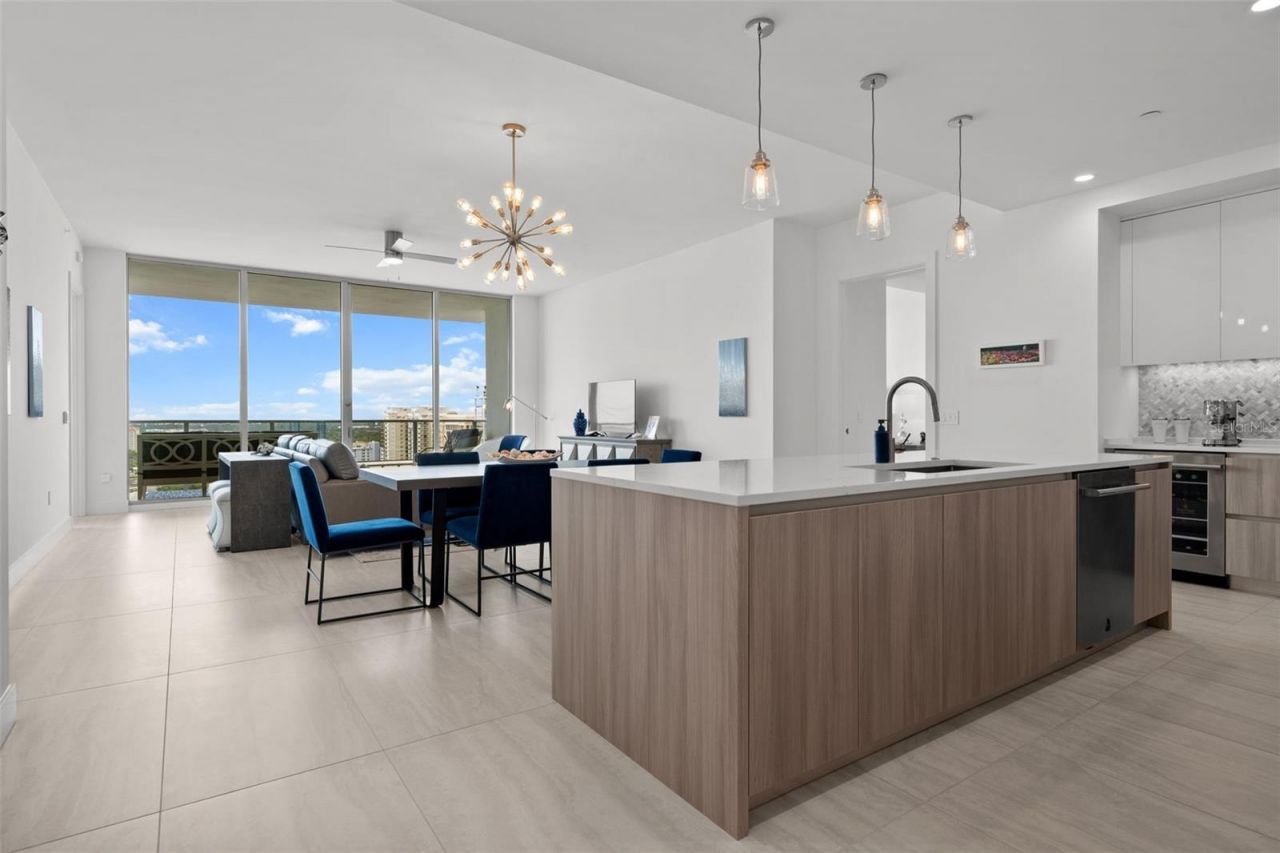 301 Quay Commons, Unit 1703, Sarasota, FL 34236 Photo