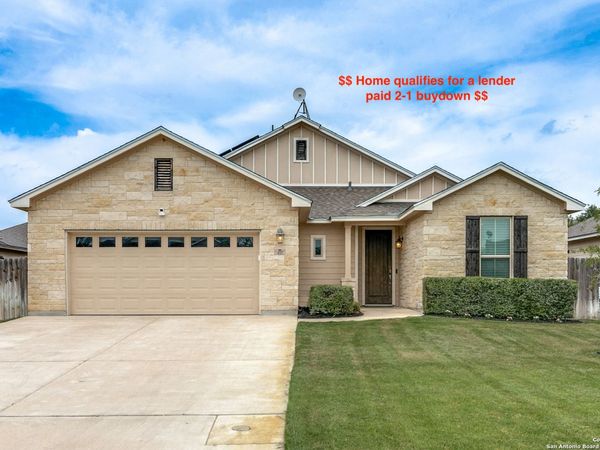 305 Iron Gate, Pleasanton, TX 78064
