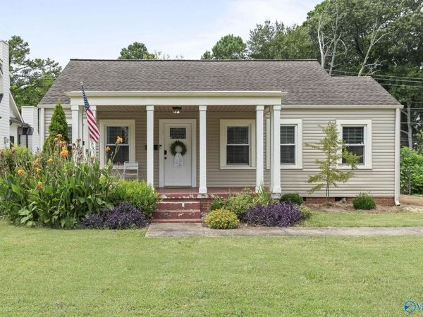 2506 Poincianna Street SW, Huntsville, AL 35801