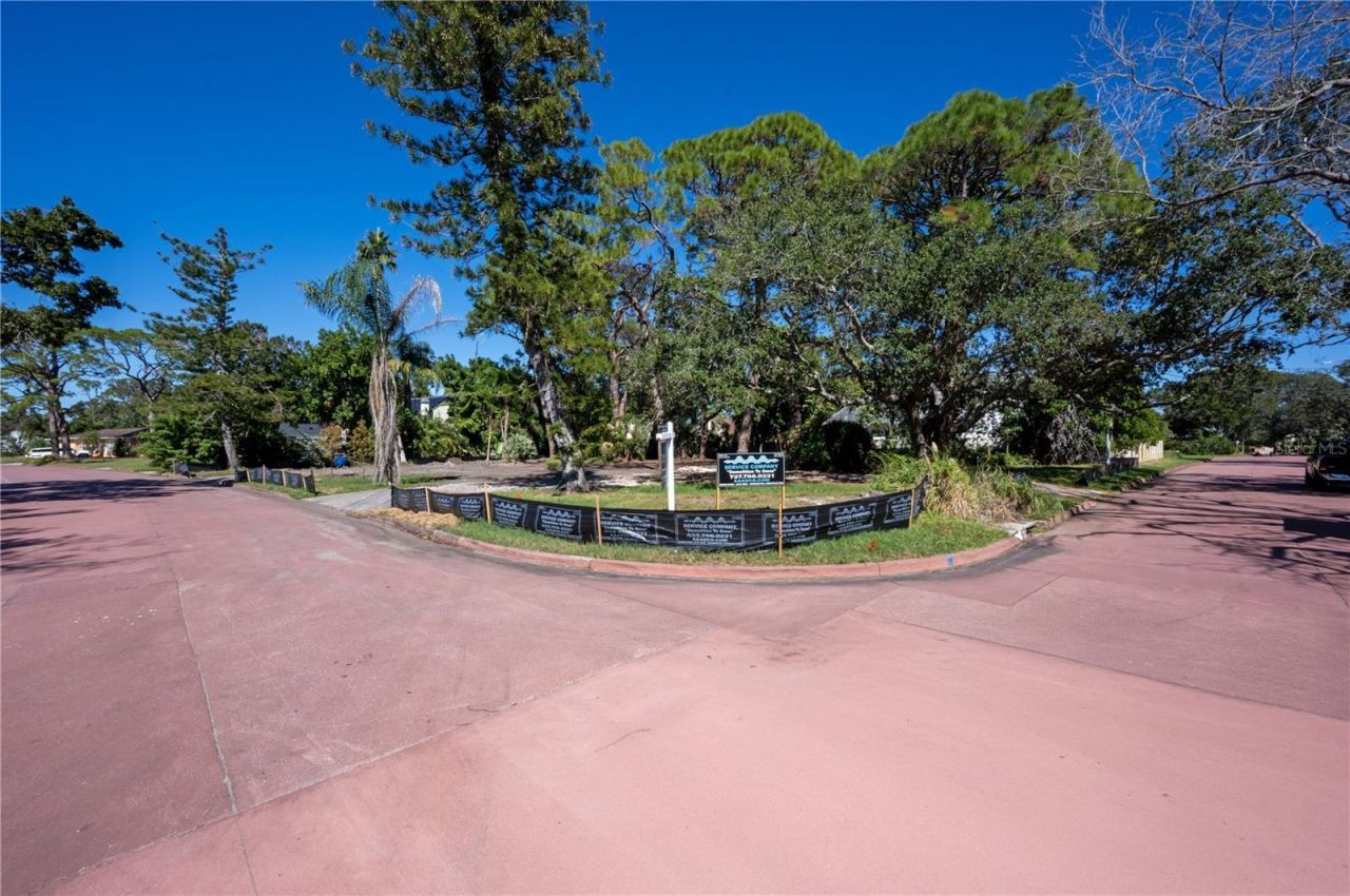 1125l Friendly Way S, Saint Petersburg, FL 33705 Photo