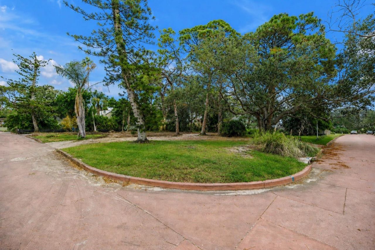 1125l Friendly Way S, Saint Petersburg, FL 33705 Photo