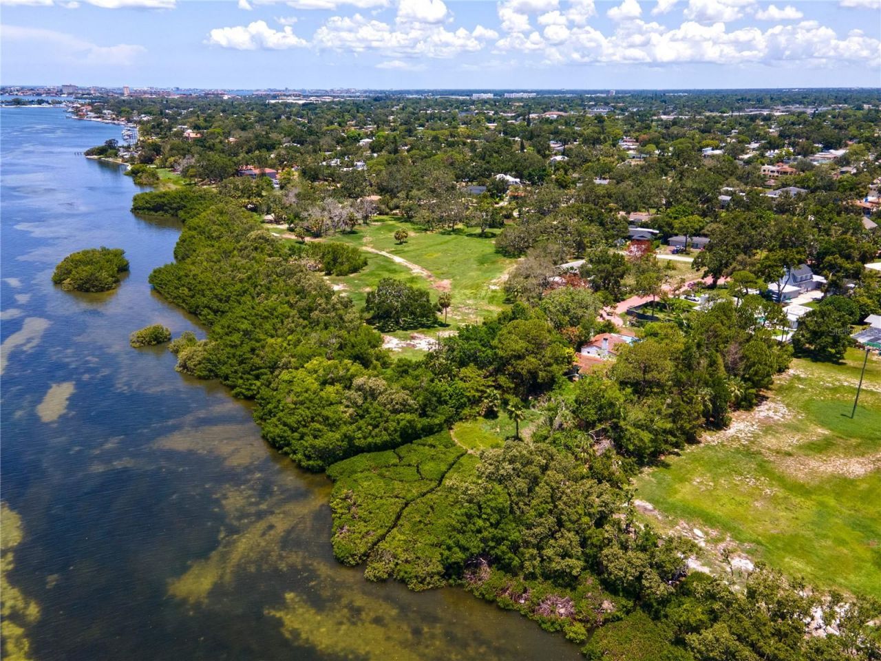 1125 Friendly Way S, Saint Petersburg, FL 33705 Photo