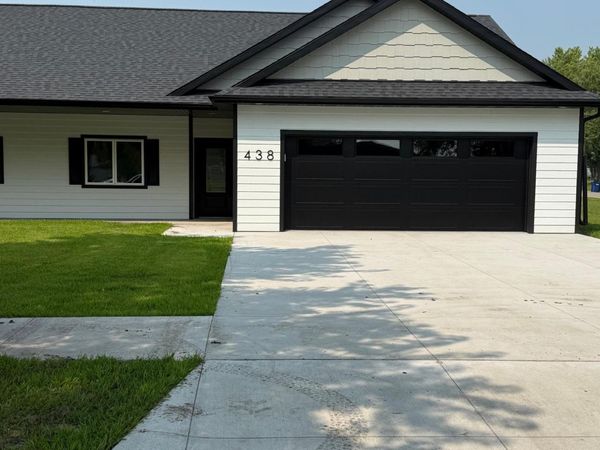 438 4th Street, Wyndmere, ND 58081