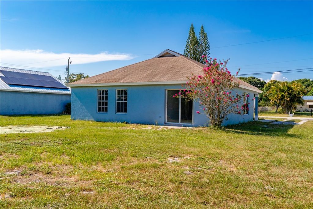 706 Wisteria Avenue, Fort Pierce, FL 34982 Photo