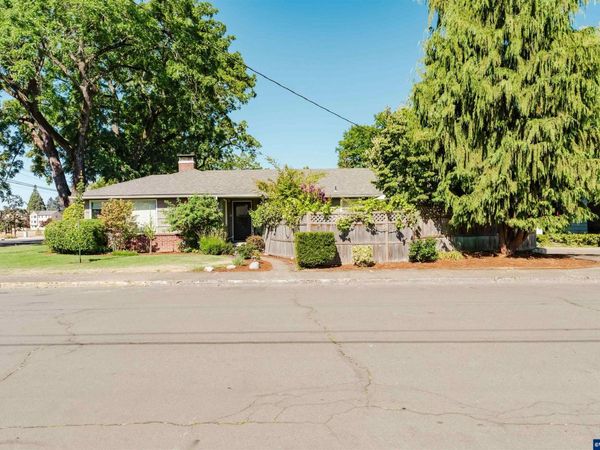 1029 Evergreen NE Av, Salem, OR 97301